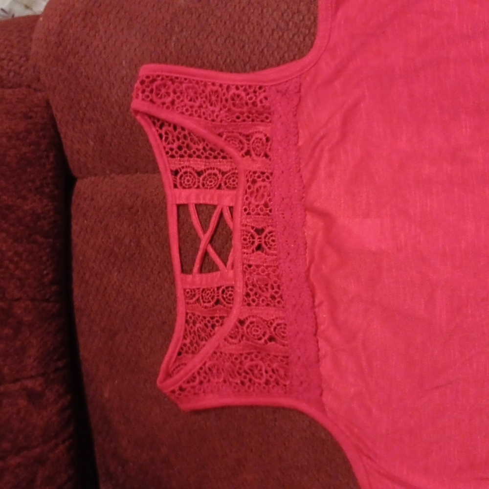 Top - Picture 2 of 3